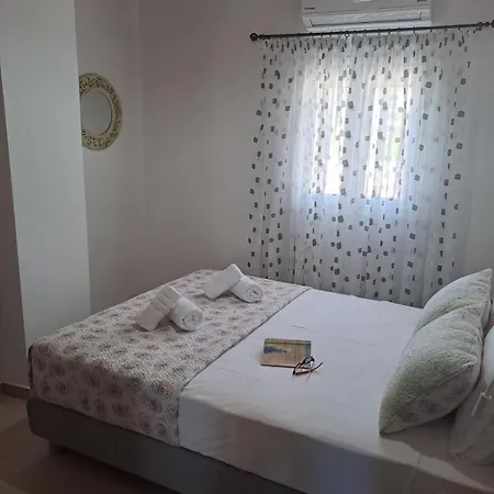 Ziros  Arismari Apartments מראה חיצוני תמונה