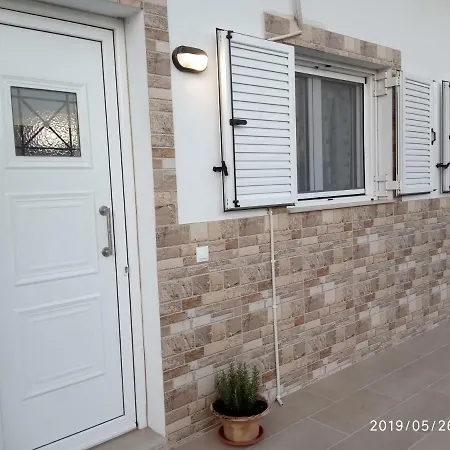 Ziros  Arismari Apartments מראה חיצוני תמונה