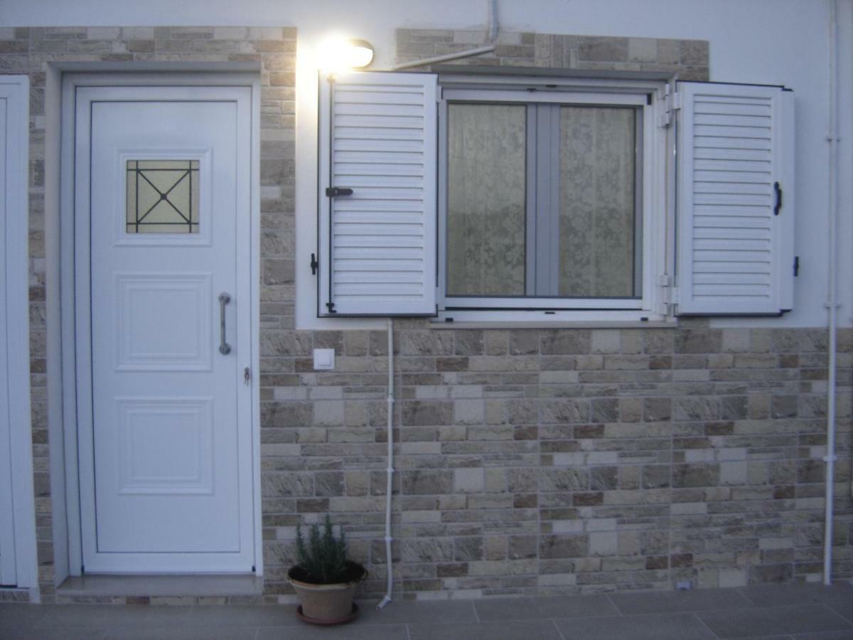 Apartment Arismari *